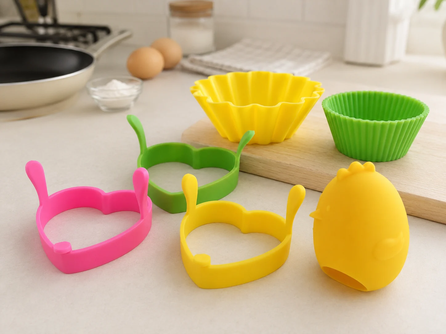 Silicone cooking and baking molds